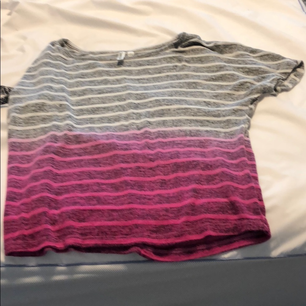 Off shoulder shirt